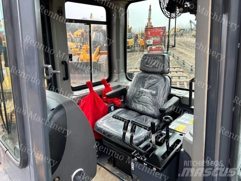 Shantui SD 16 Верижни булдозери

