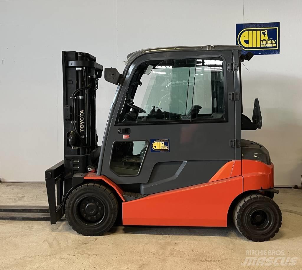 Toyota Truck 8FBMT40 Електрически вилични кари-повдигачи