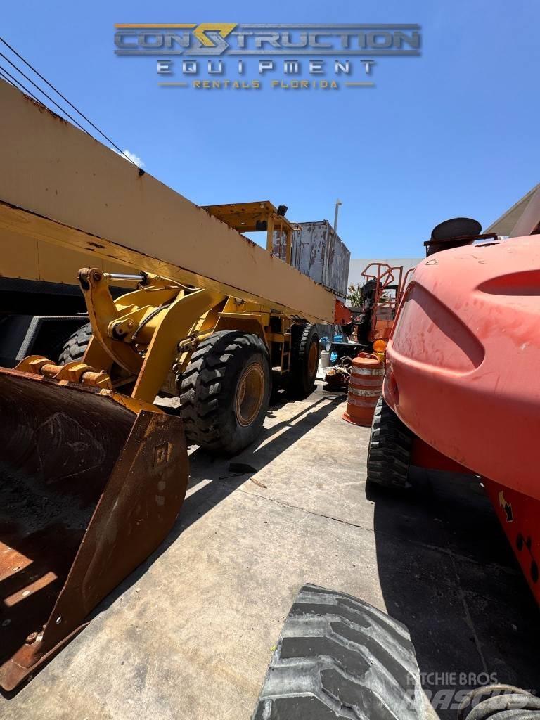 JLG 800 S Телескопични повдигачи
