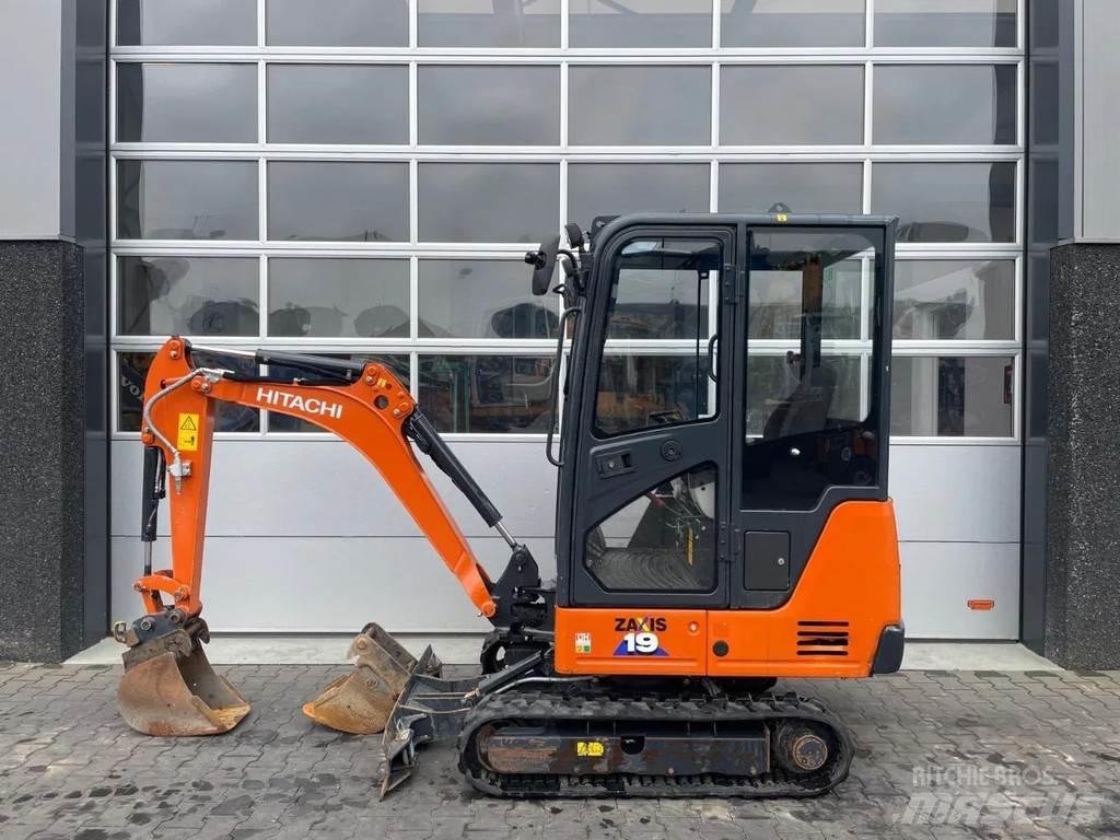 Hitachi ZX19-6 Мини екскаватори < 7 т