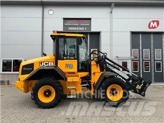 JCB 411 HT Колесни товарачи