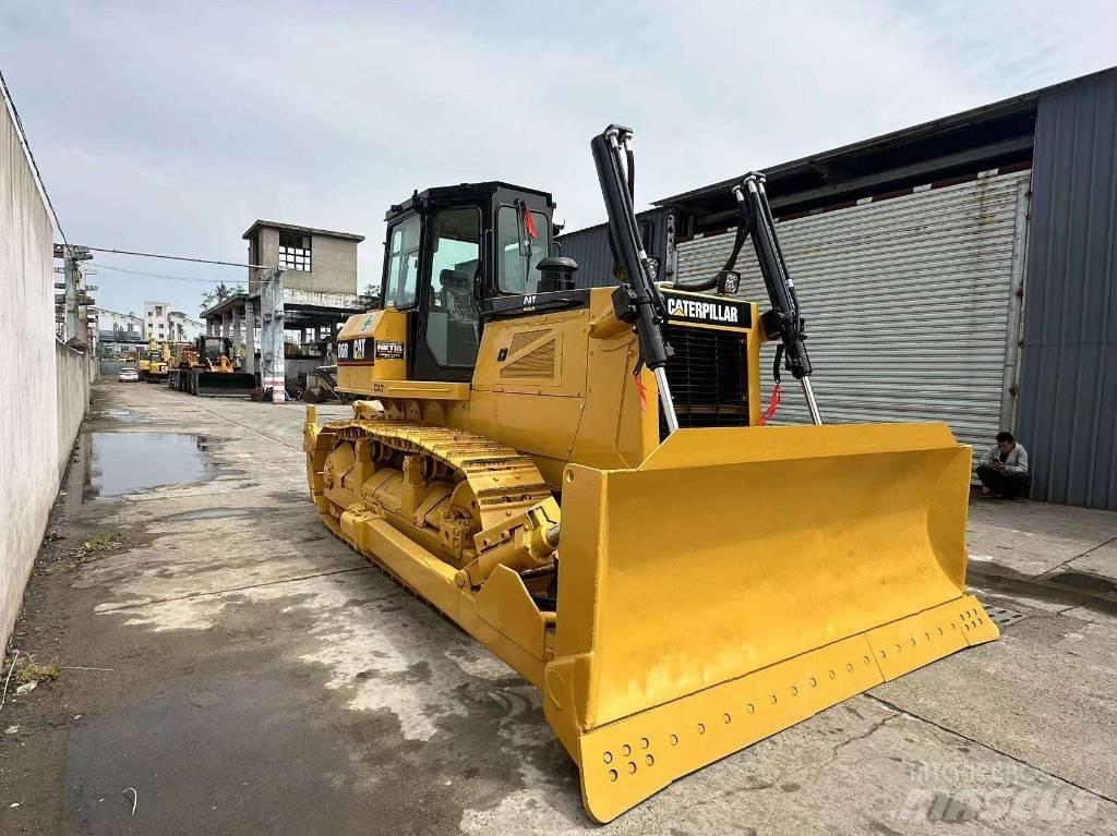 CAT D 6 R Верижни булдозери
