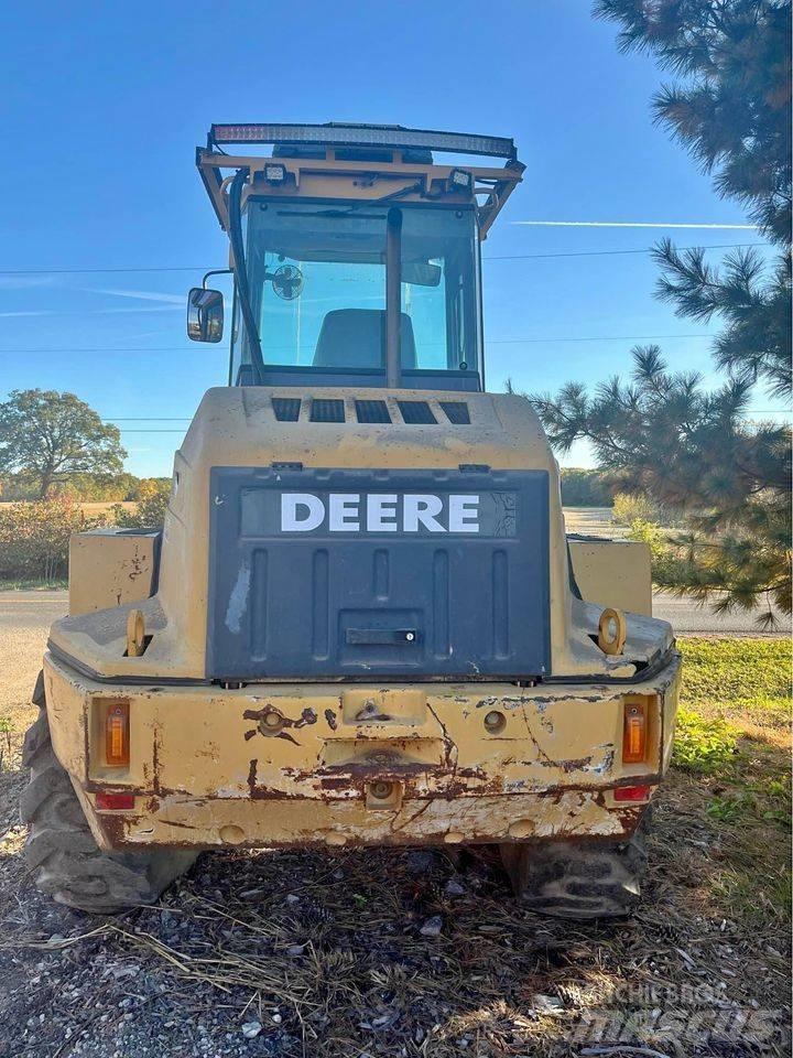 John Deere 324H Колесни товарачи