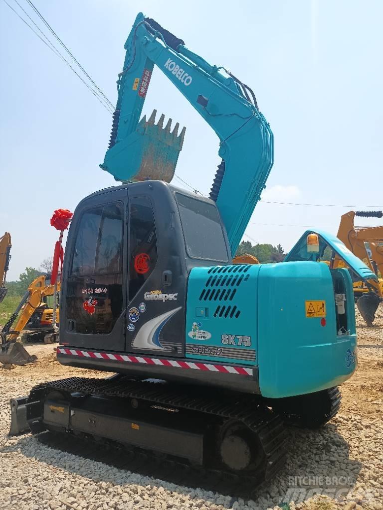 Kobelco SK 75 Мини екскаватори < 7 т