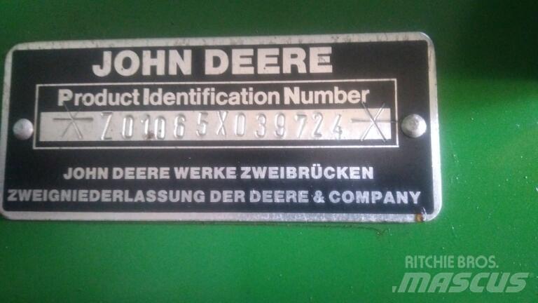 John Deere 1065 Комбайни
