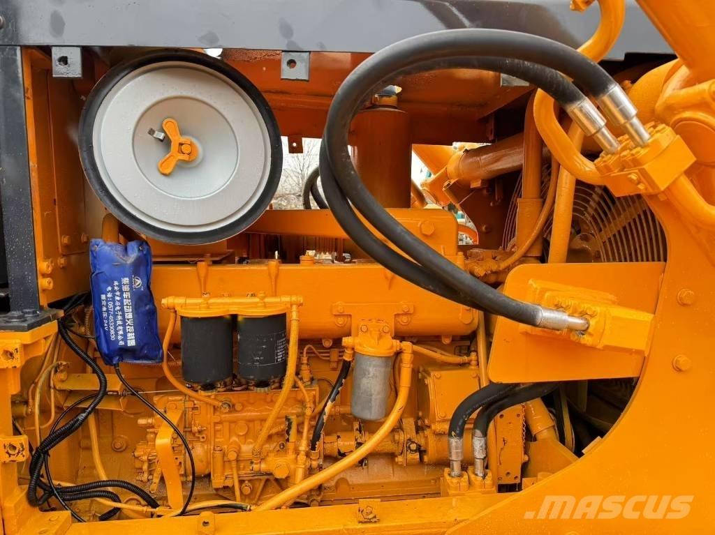 Shantui SD 16 Верижни булдозери
