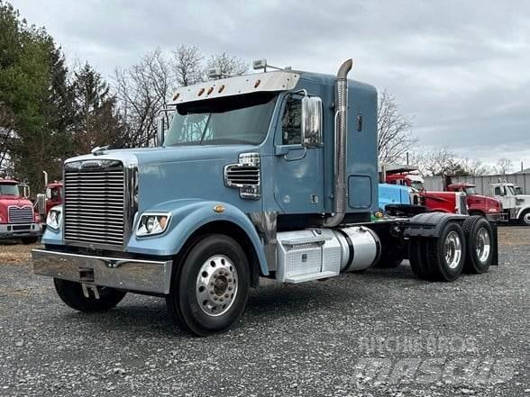 Freightliner 122SD Влекачи