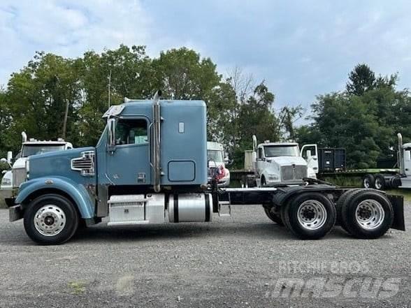 Freightliner 122SD Влекачи