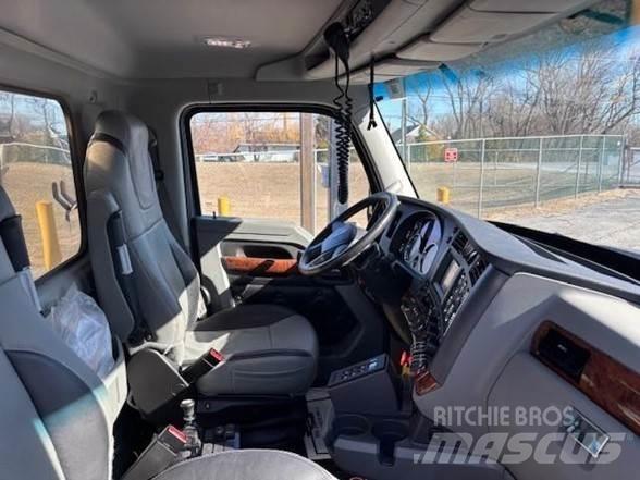 Kenworth T880 Самосвал