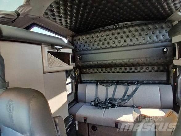 Kenworth W900L Влекачи