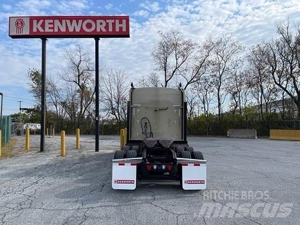 Kenworth W900L Влекачи