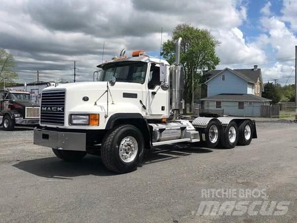 Mack CL733 Влекачи