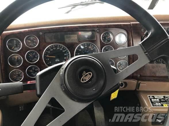 Mack CL733 Влекачи