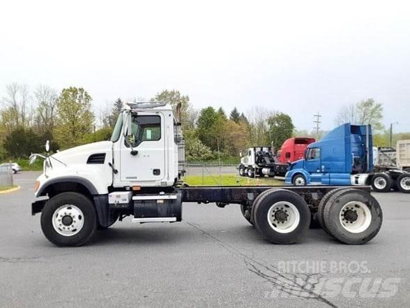 Mack GRANITE CV713 Шаси кабини