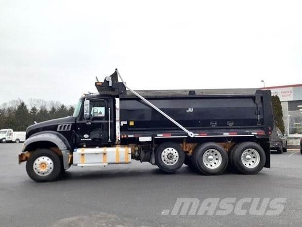 Mack GRANITE GU713 Самосвал