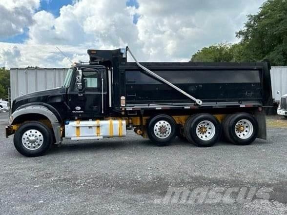 Mack GRANITE GU713 Самосвал