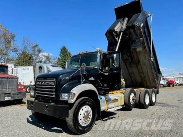 Mack GRANITE GU713 Самосвал