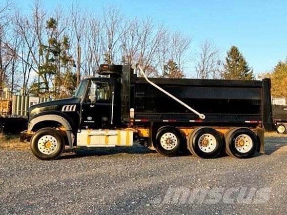 Mack GRANITE GU713 Самосвал