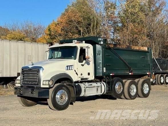 Mack GRANITE GU713 Самосвал