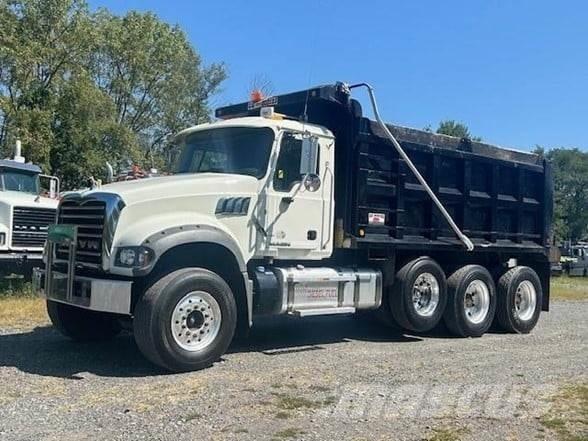 Mack GRANITE GU713 Самосвал