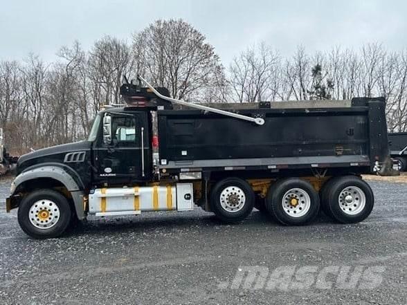 Mack GRANITE GU713 Самосвал