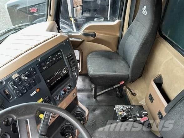 Mack GRANITE GU713 Самосвал