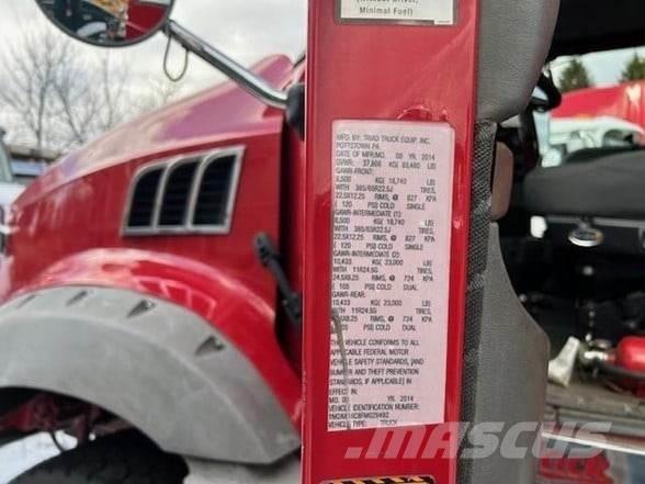 Mack GRANITE GU813 Самосвал