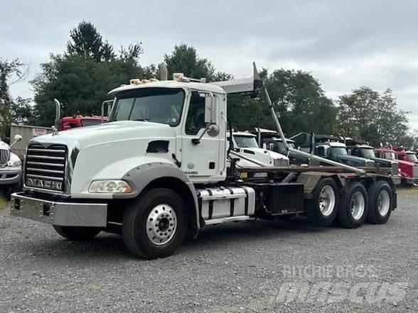 Mack GRANITE GU813 Камиони за отпадъци