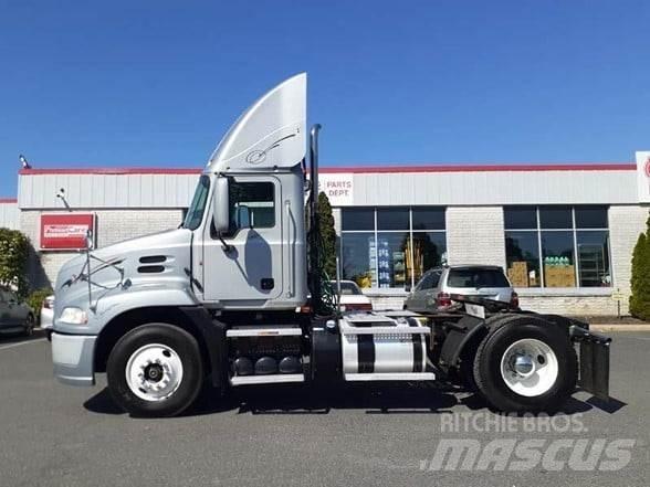 Mack PINNACLE CXU612 Влекачи