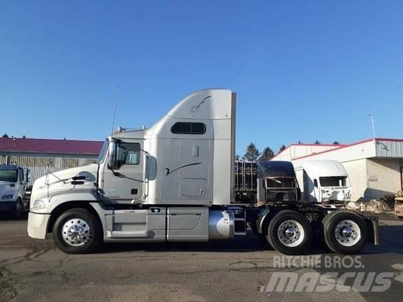 Mack PINNACLE CXU613 Влекачи