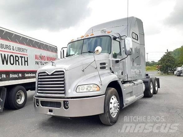 Mack PINNACLE CXU613 Влекачи
