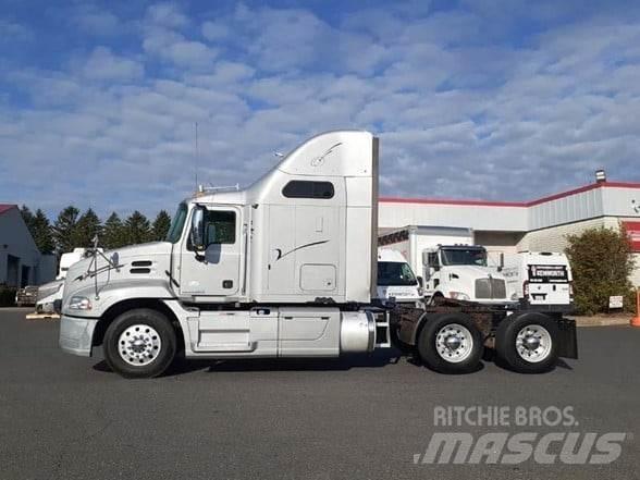 Mack PINNACLE CXU613 Влекачи