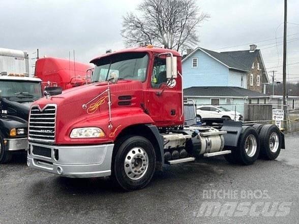Mack PINNACLE CXU613 Влекачи