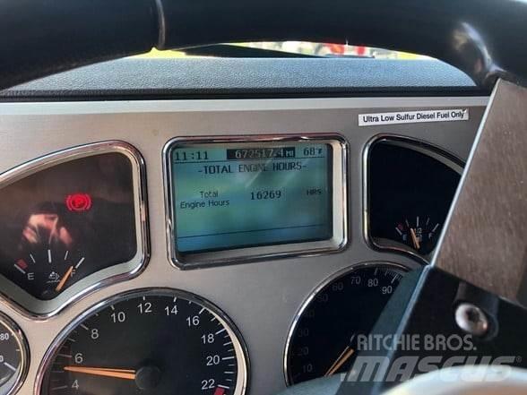 Mack PINNACLE CXU613 Влекачи