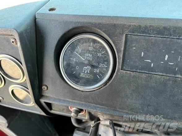 Mack RD688S Самосвал