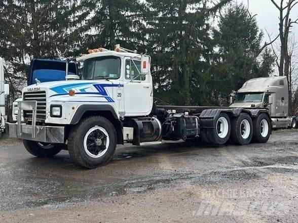 Mack RD690 Камиони за отпадъци