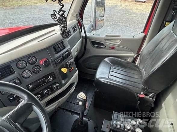 Peterbilt 567 Самосвал