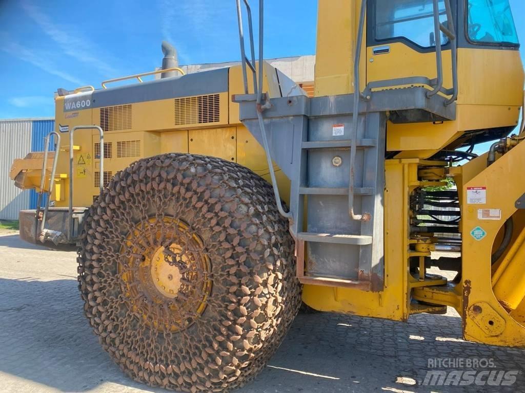 Komatsu WA 600-3 Колесни товарачи
