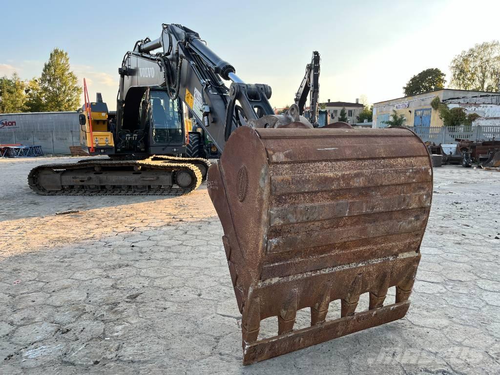 Volvo EC 220 E Верижен екскаватор