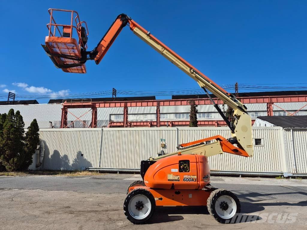 JLG 600 AJ Съчленени стрелови подемници