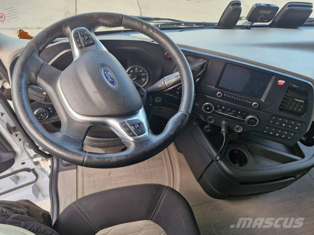 Ford F-Max Брезентови камиони
