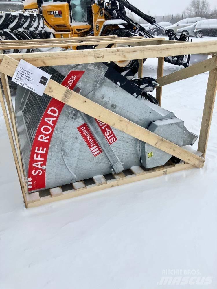  Frnasgård STS 1800 Разстилачки на пясък и сол