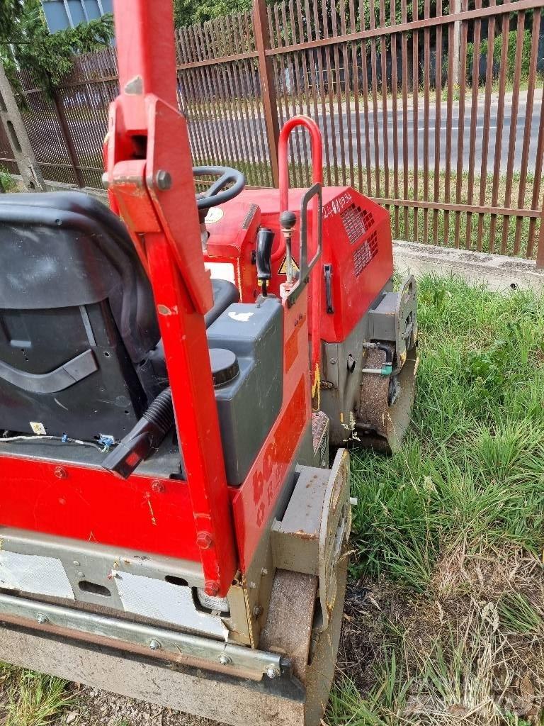 Bomag BW 100 AD M-2 Двойни барабанни ролки
