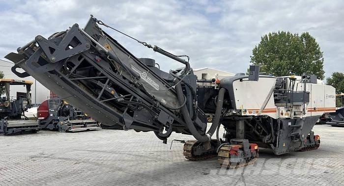 Wirtgen W 220 Машини за студено раздробяване на асфалт