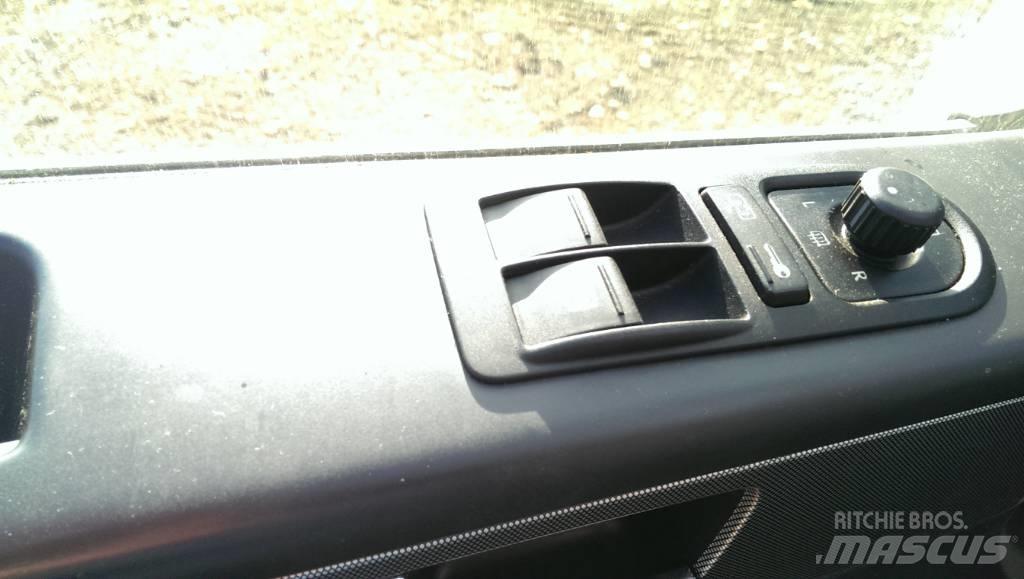 Volkswagen Multivan Мини бусове