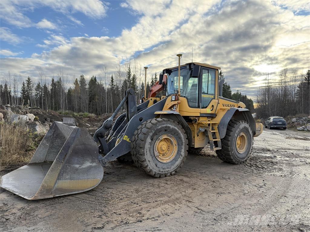 Volvo L120F Колесни товарачи