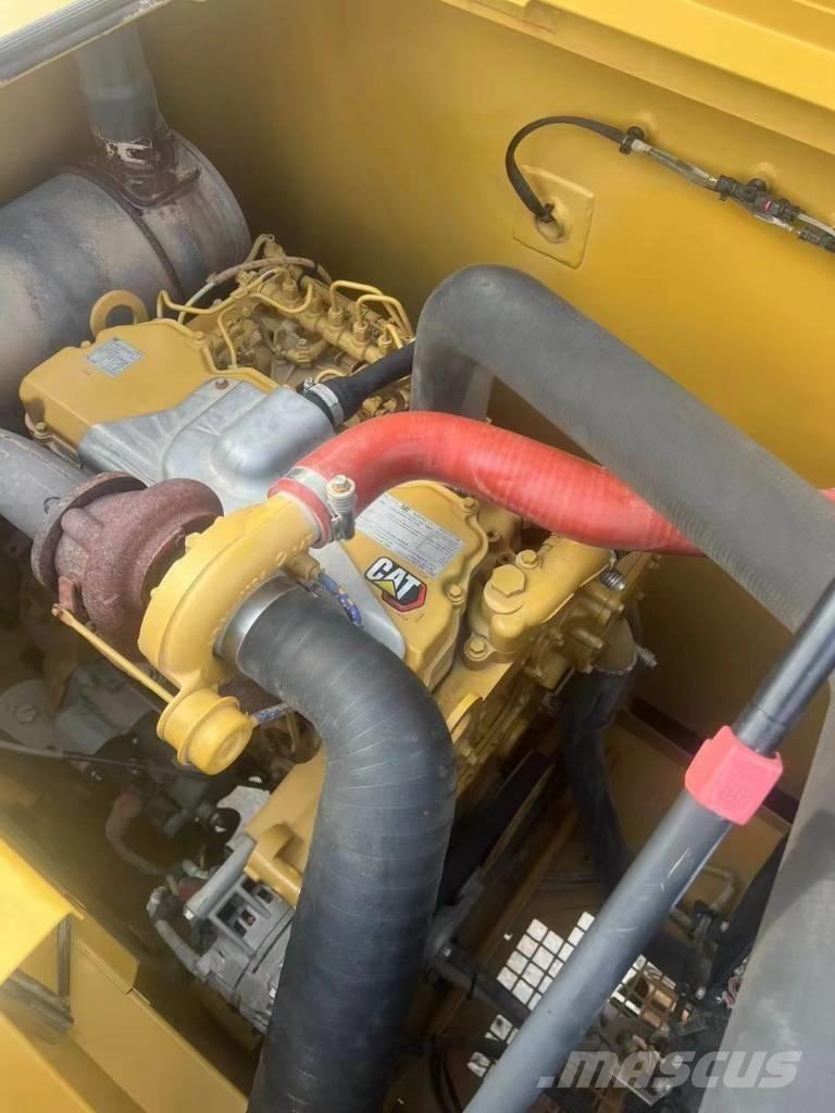 CAT 320 Верижен екскаватор