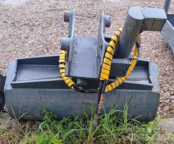 JCB 3 CX Товарач със заден ексватор