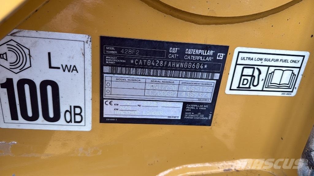 CAT 428 F Товарач със заден ексватор