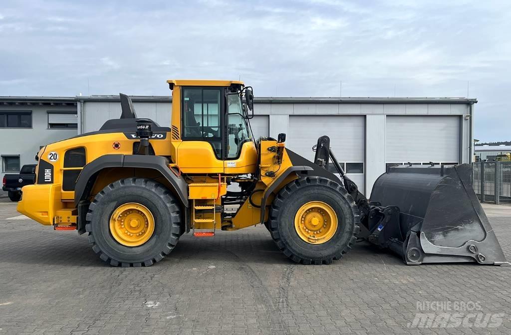 Volvo L110H - RENTAL Колесни товарачи